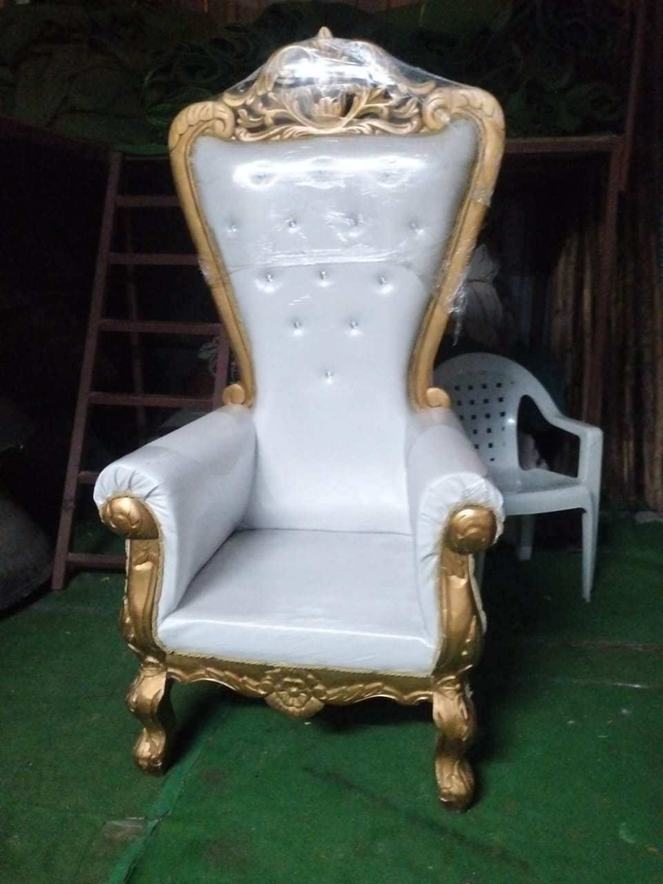 Maharaja chair for rent in Kukatpally