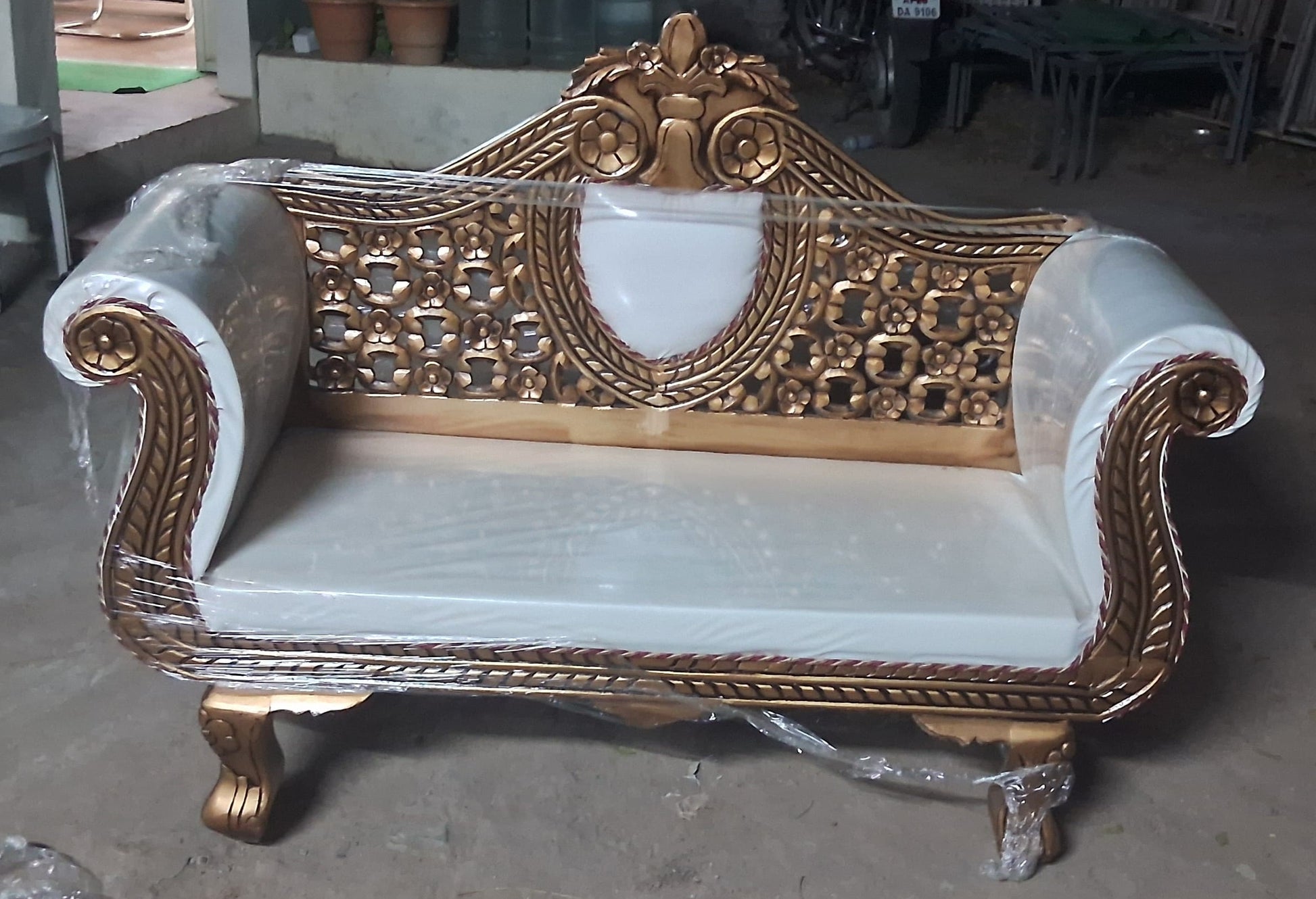 Maharaja sofa